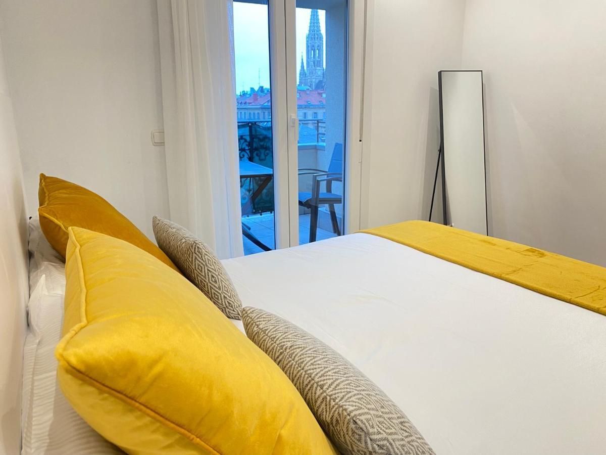 Mikain Terrace Cathedral View With Free Parking & Air Cond Apartamento San Sebastián Exterior foto