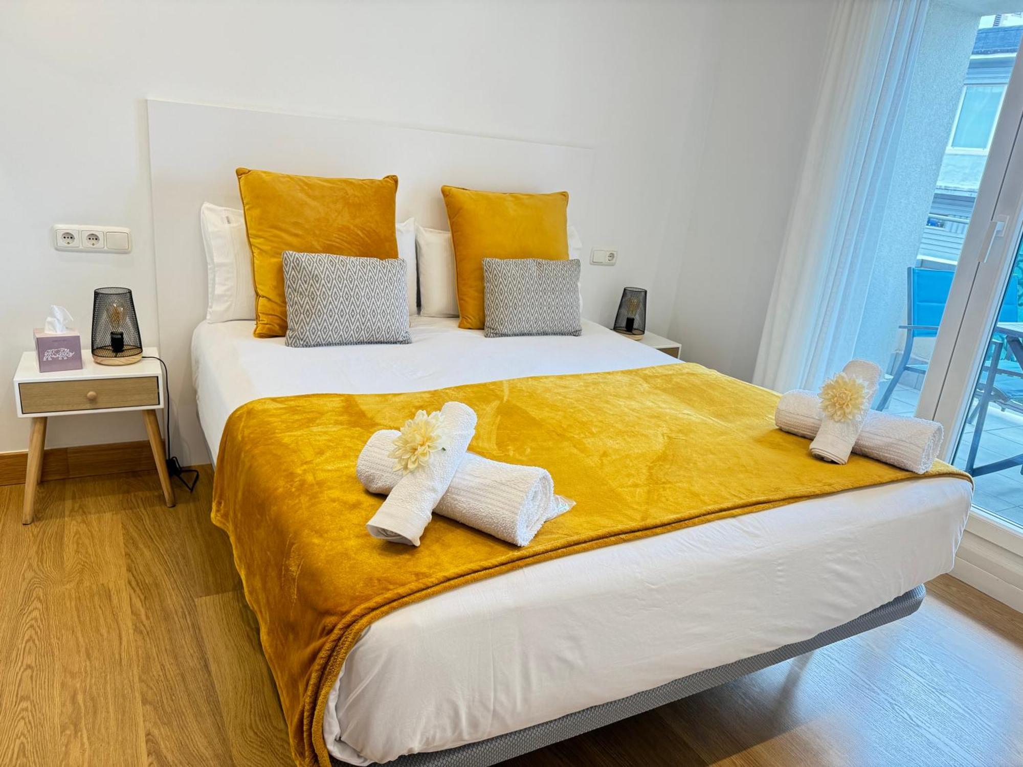 Mikain Terrace Cathedral View With Free Parking & Air Cond Apartamento San Sebastián Exterior foto
